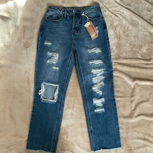 NWT Distressed Boyfriend Jeans